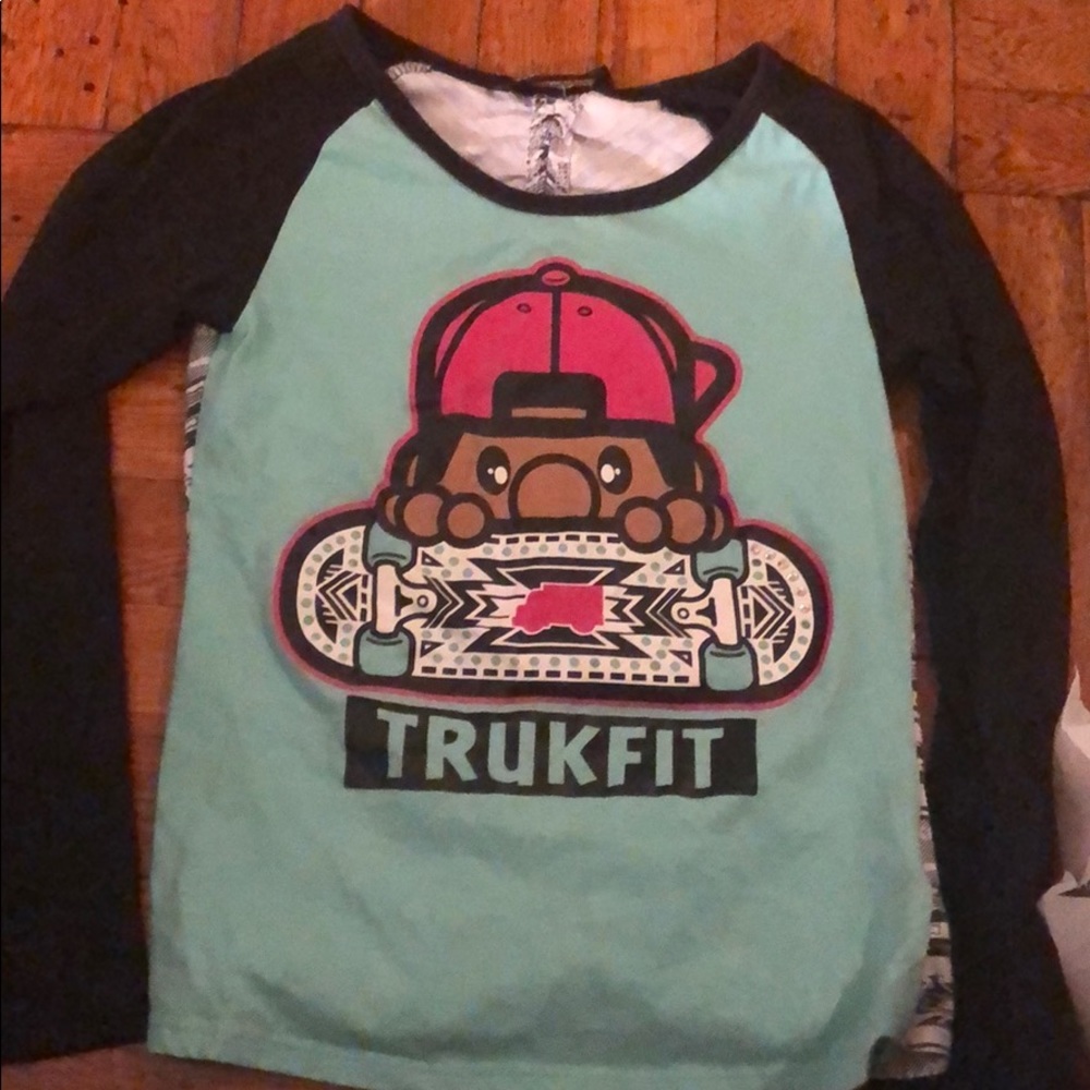 Long sleeve tee for girls
